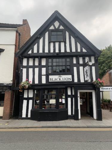 The Black Lion, Welsh Row