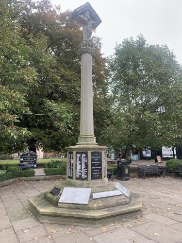 The War Memorial, Town Square